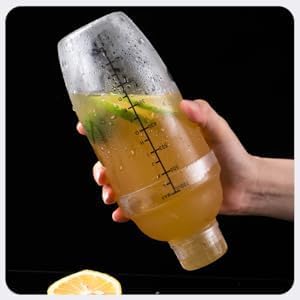 Homestia 2 pcs Clear Cocktail Shaker Set, 1 pcs Plastic Bar Shaker with 1pc Plastic Cocktail Double Measuring Jigger, Hand Drink Mixer Boba Tea Shaker w/Scales, Bar Tool Transparent (500ml/17oz)