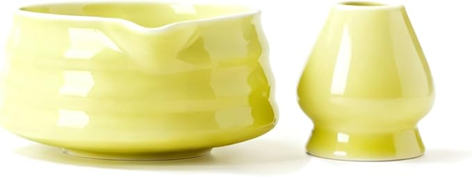 Matcha Bowl with Pour Spout & Whisk Holder, Traditional Japanese Ceramic Chawan Tea Set, Thick Non-Slip Matcha Mixing Bowl for Whisking & Pouring, Tea Ceremony Gift (Green)