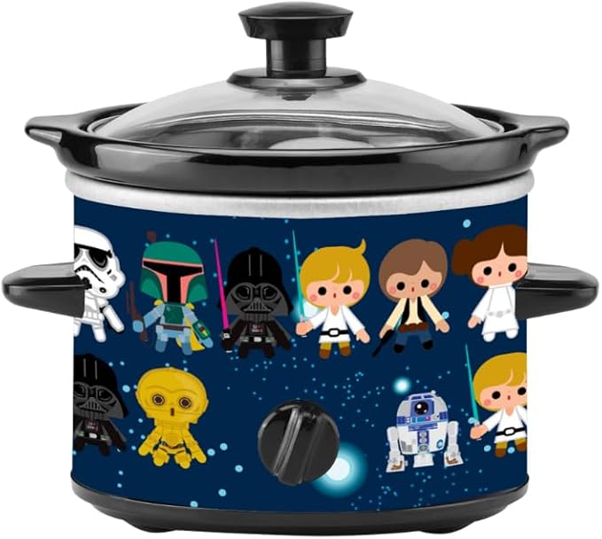 Uncanny Brands Star Wars 2-Quart Slow Cooker- Kitchen Appliance