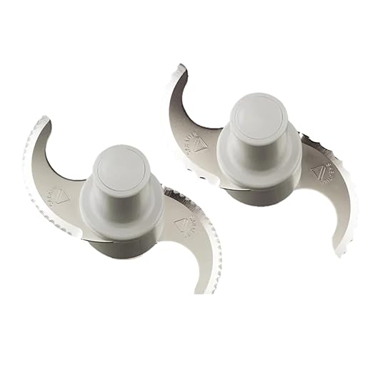 Robot Coupe R301UDICE D Series Combination Food Processor, 3.7-Liter Bowl, Stainless Steel, 120v (R301 DICE Ultra)