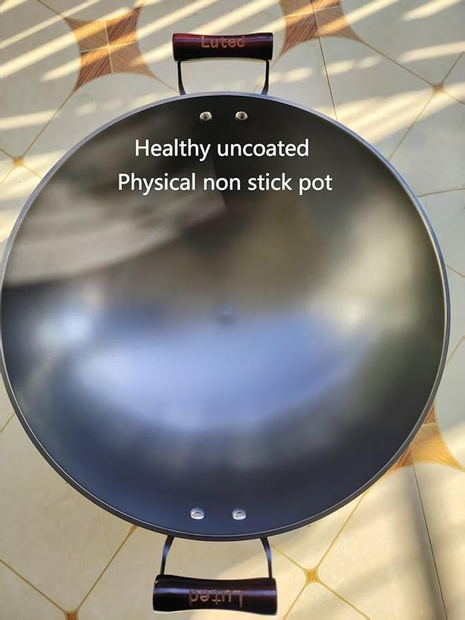 Chinese woks with a lid and a Spatula stir-fry pans deep fryer Cast Iron 18.11 Inches Round Bottom Pot Uncoated for Open Fire not easy to rust not easy to stick and durable for about 5-18 people