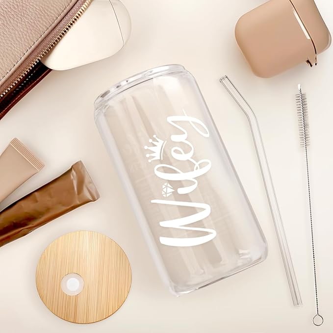 SANDJEST Wife Glass Can, Wifey Cup with Lid & Straw, Iced Coffee Aesthetic Cups, Idea Gift for Christmas Marriage Birthday Anniversary Valentine, Gifts for Women, 16oz