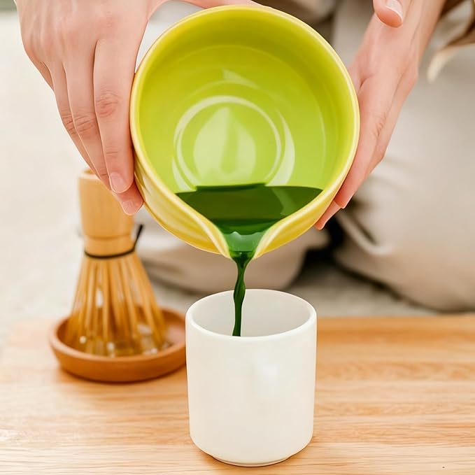 Matcha Bowl with Pour Spout & Whisk Holder, Traditional Japanese Ceramic Chawan Tea Set, Thick Non-Slip Matcha Mixing Bowl for Whisking & Pouring, Tea Ceremony Gift (Green)
