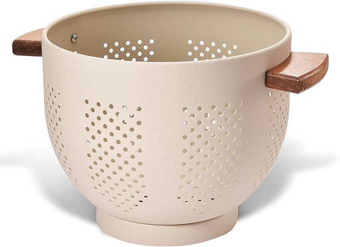 Metal Colander with Wood Handle and Stable Base, Powder Coated Steel Kitchen Strainer Basket for Draining Pasta, Vegetable and fruit(7quart,Sandyellow)