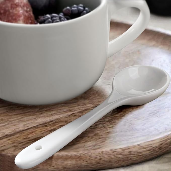 Soup Bowls with Handles & Spoons, 30oz Ceramic Ramen Bowl with Lid, Large Soup Mugs/Cups for Instant Noodle, Big Cereal Bowls for Oatmeal, Soup Containers with Lids, Set of 2, White