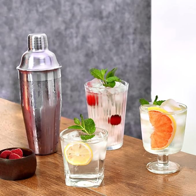 Bar Cocktail Shaker, 24 oz Martini Shaker Drink Mixer with Built-In Strainer for Bartending – Stainless Steel Bartender Shakers for Mixed Drinks Margarita Alcohol Liquor Barware Tools