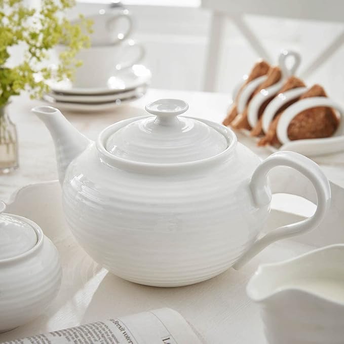 Portmeirion Sophie Conran, White 2 Pint Teapot – Fine Porcelain Tea Server with Handle for Afternoon Tea, Dining & Entertaining – Classic Serveware – Dishwasher & Microwave Safe
