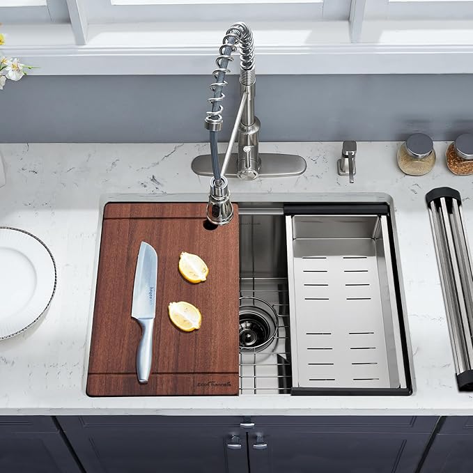 Undermount Kitchen Sink, 24 x 19 Inch Sink Kitchen 16 Gauge Stainless Steel Kitchen Sinks Single Bowl Workstation Sink with Cutting Board