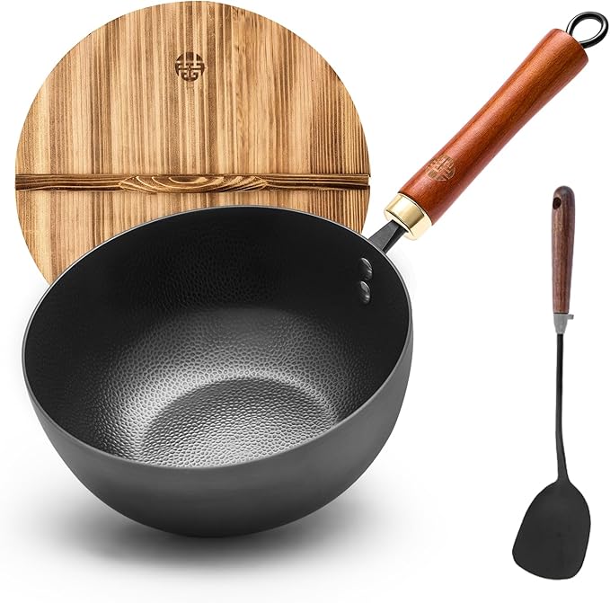 WANGYUANJI 8.7" Flat Bottom Iron Wok – Small Stir Fry Pan with Wooden Lid, No Coating, Induction Compatible, Ideal for Everyday Cooking