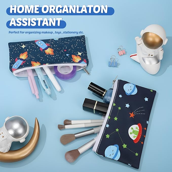 Chumia 6 Pcs Reusable Snack Bags Christmas Gifts Food Safety Washable Snack Bags Lunch with Zipper Portable Sandwich Bag Food Storage Pouch Double Layer(Astronaut,6.9 x 3.7 Inches)