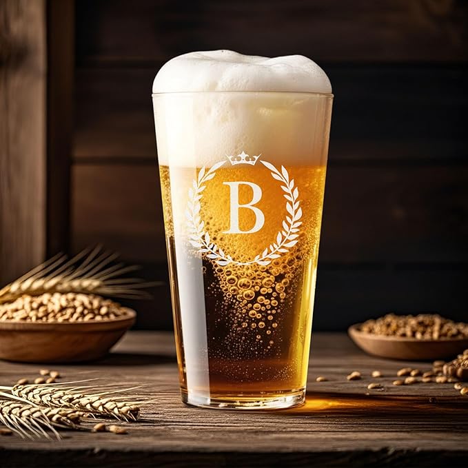 Personalized Beer Glasses Gifts for Men, 16 oz Pint Glasses Monogrammed A-Z Drinking Glass Cups Customized Gift, Unique Christmas Anniversary Birthday Gifts for Men Him Dad Brother Husband Grandpa (B)