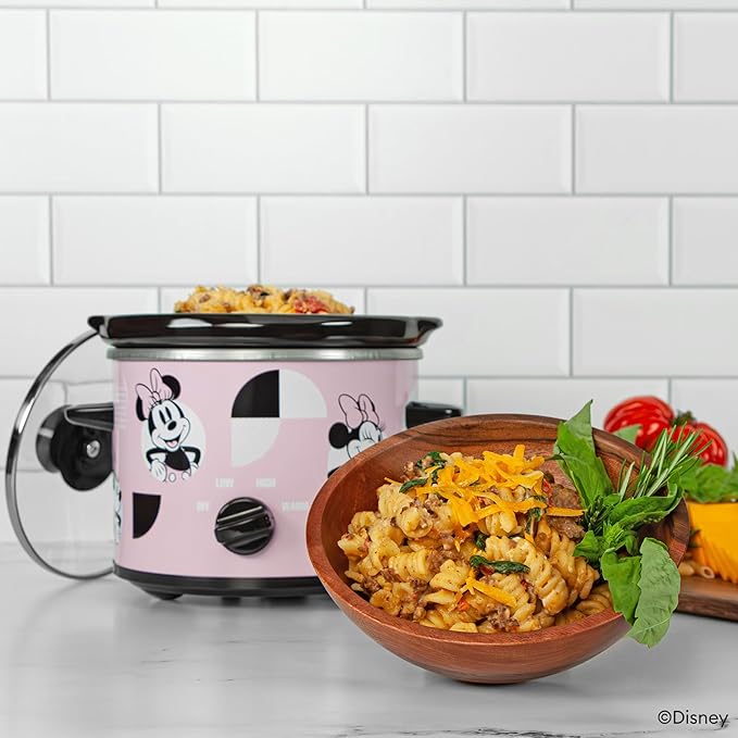 Uncanny Brands Disney Minnie Mouse 2qt Slow Cooker - Small Kitchen Appliance