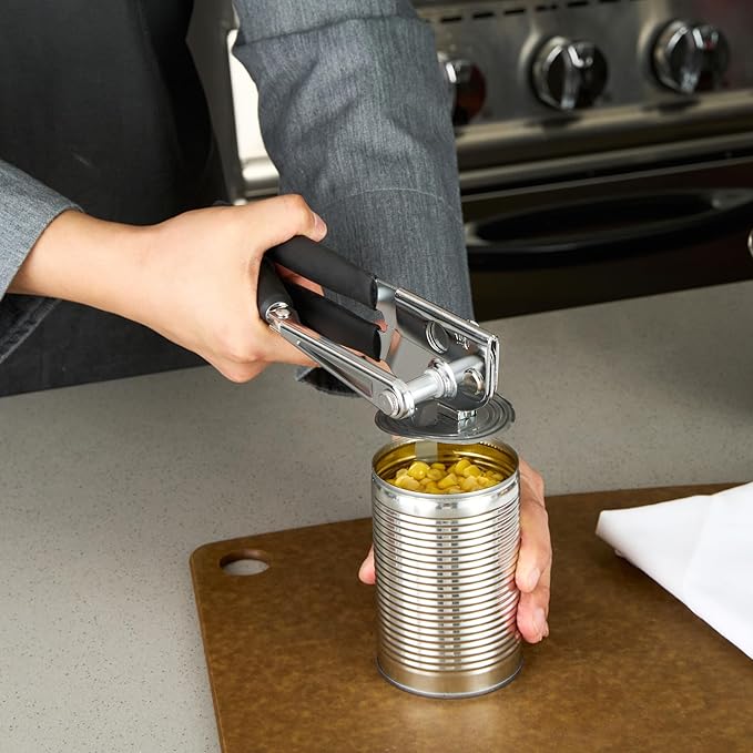 Restaurantware Stainless Steel Magnetic Manual Can Opener - German Standard Black Crank Can Opener with Magnet, Ergonomic Handle, Non-Slip - Heavy-Duty Hand Can Opener, Easy Turn, Sharp Blade