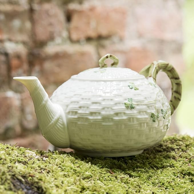 Belleek Classic Shamrock Fine Parian China Tea Pot - 35 oz Irish Handmade Loose Leaf Teapot - Microwave Safe Ceramic Tea Pot - Porcelain Teapot for Tea Service, Decorative Teapots & Coffee Servers