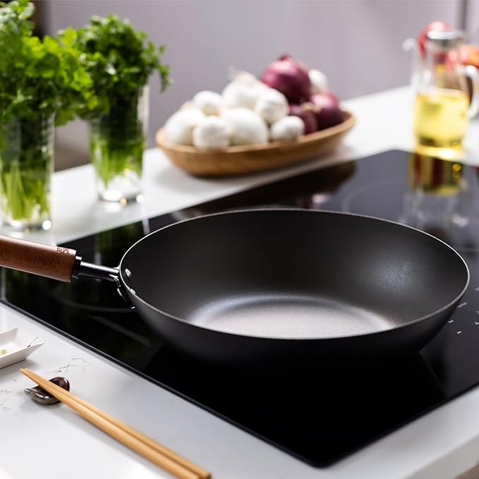 JOYCE CHEN Classic Series 12-Inch Preseasoned Carbon Steel Stir Fry Pan