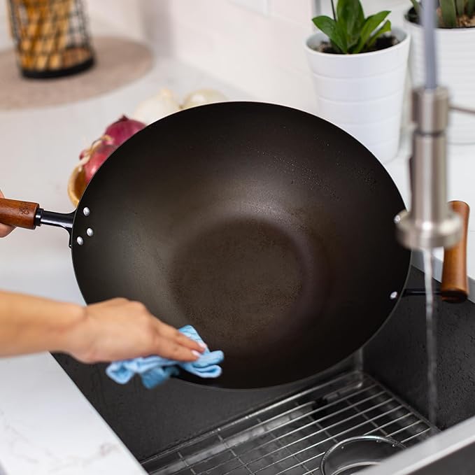 JOYCE CHEN Classic Series 14-Inch Preseasoned Carbon Steel Wok