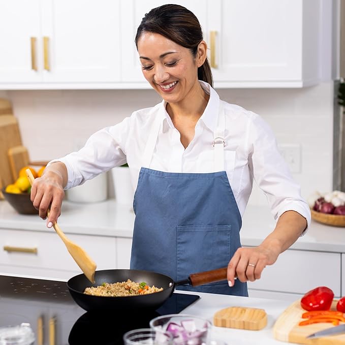 JOYCE CHEN Classic Series 9.5-Inch Preseasoned Carbon Steel Stir Fry Pan