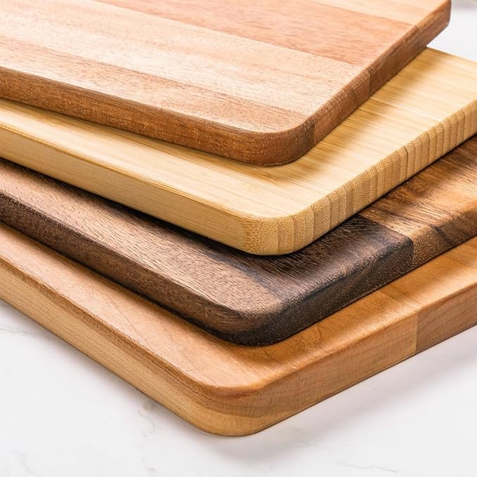callie Personalized Mr & Mrs Cutting Board Wedding Gifts for Newlywed Couples, Wooden Engraved Chopping Board Marriage Gifts for Bride Groom (S, M, L)