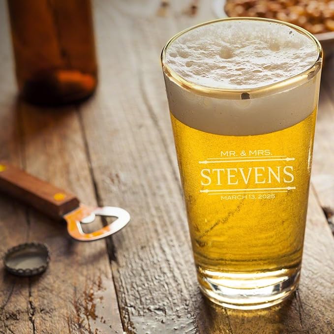 HomeWetBar Custom Pint Beer Glass for Men - Gold Rimmed Beer Glasses