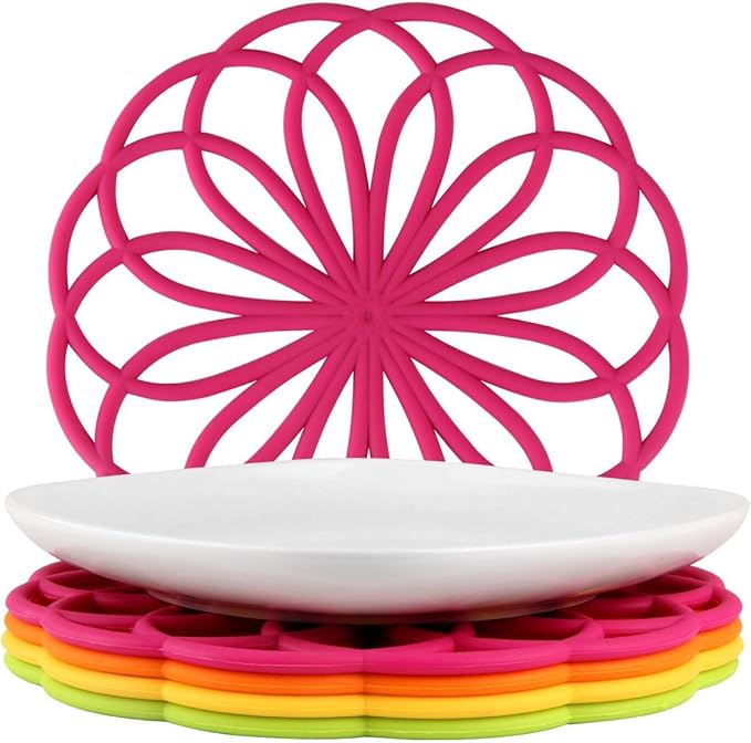 ME.FAN Silicone Trivet Mat - Kitchen Hot Pads for Pots & Dish - Insulated Teapot Trivet - Flexible, Durable, Non-Slip Large Coasters 3 Set Grass Green