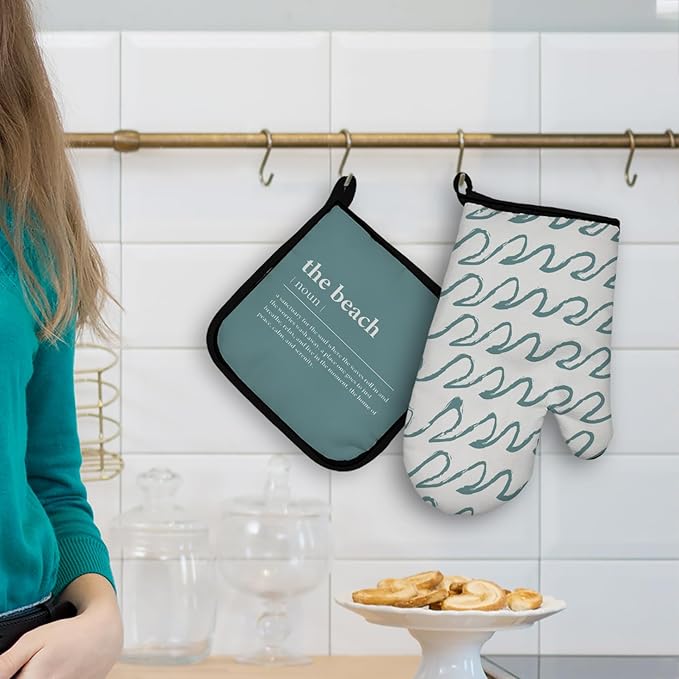 Mingnei Ocean The Beach Oven Mitts and Pot Holders Sets, Funny Summer Beach House Wave Heat Resistant Potholder Kitchen Decor for Cooking Baking BBQ,Coastal Wave Oven Glove Set, Beach House Gifts