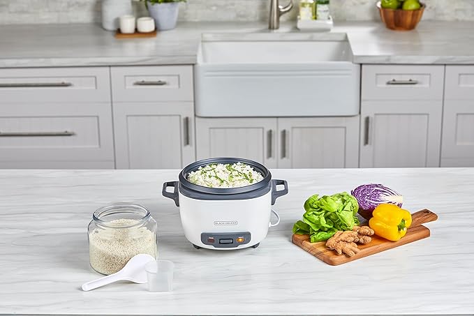 BLACK+DECKER 16-Cup Rice Cooker, RC516, 8-Cup Uncooked Rice, Steaming Basket, Removable Non-Stick Bowl, One Touch