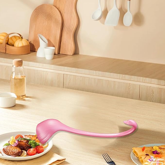 Swan Shaped Soup Ladle, Practical PP Material Long Handle Soup Spoon with Tray Lightweight Large Capacity Swan Shaped Soup Ladle for Home Kitchen (Pink)