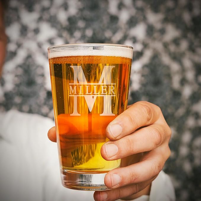 HomeWetBar Custom Pint Beer Glass for Men - Gold Rimmed Beer Glasses