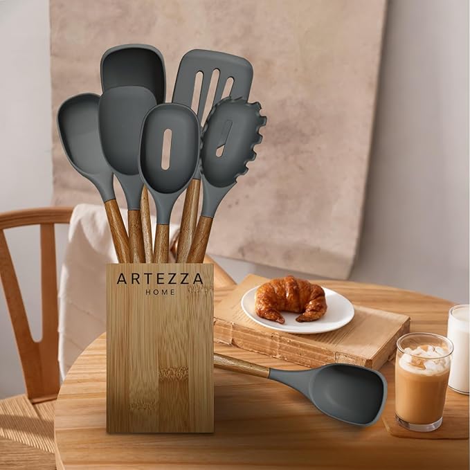 French Press Coffee Maker 650ml/22oz & 7-Piece Grey Silicone Utensil Set with Bamboo Holder – An Exquisite Culinary Ensemble for Coffee Enthusiasts and Culinary Artisans