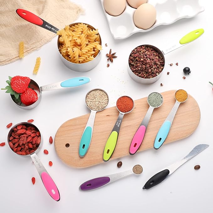 Measuring Cups and Spoons Set Stainless Steel Includes 4 Measuring Cups 5 Measuring Spoons and 1 Leveler for Dry or Liquid Ingredients (C4S6)
