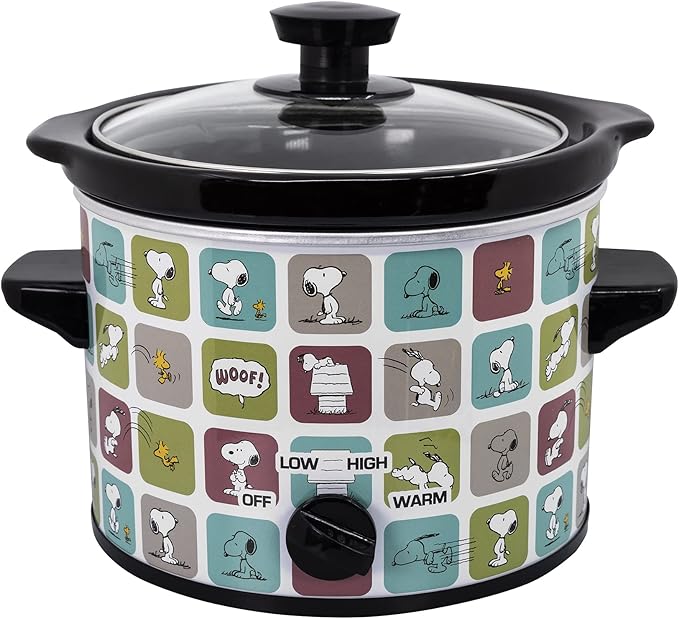 Uncanny Brands Peanuts 2 Quart Slow Cooker- Snoopy & Woodstock Appliance