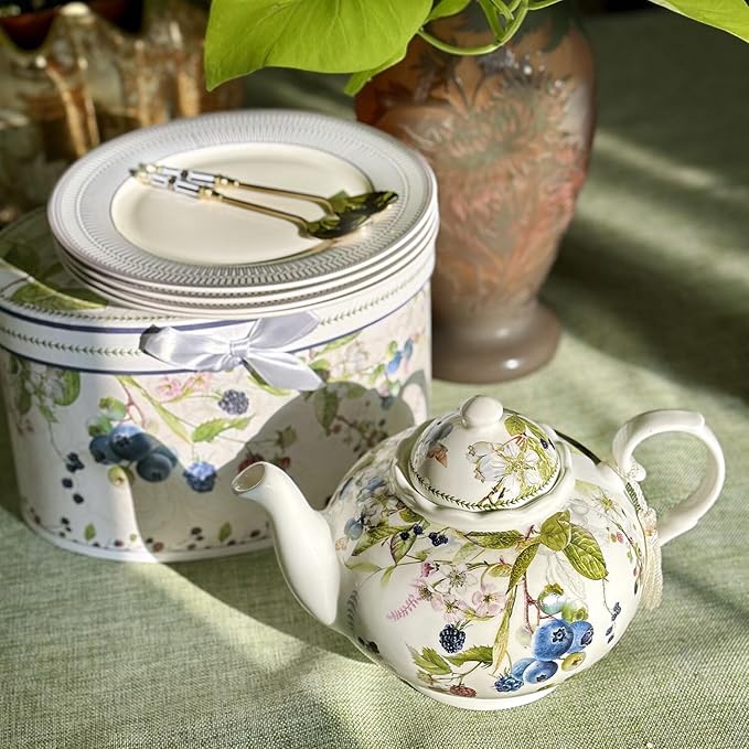 Wild Berries Bone China Teapot 33.81 fl oz (1000 ml) in Gift Box