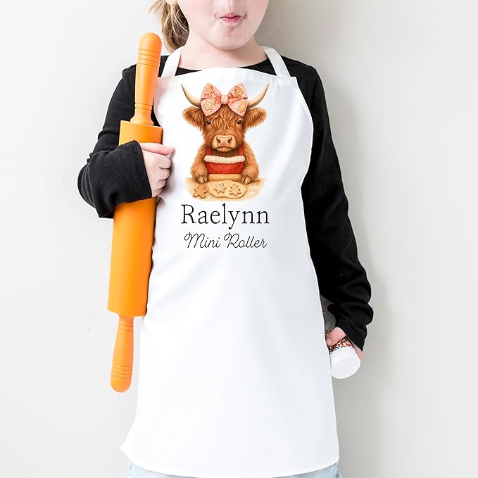 Personalized Mommy & Me Highland Cow with Bow Apron Set – Christmas Matching Family Baking Gift