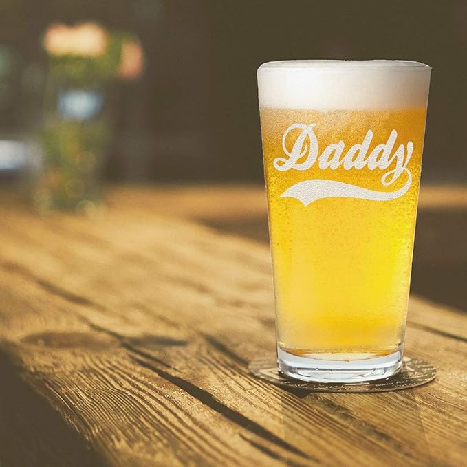Veracco Daddy Funny Birthday Gift Fathers Day For Dad Grandpa Stepdad - Pint Beer Glass - (Clear, Glass)