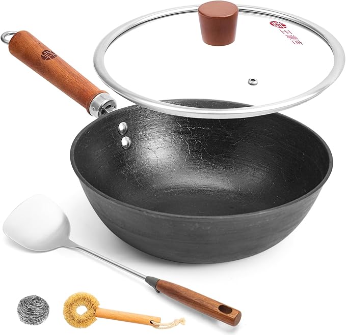 WANGYUANJI 10.2 Inch Cast Iron Wok with Lid, Flat Bottom Small Stir-Fry Pan with Wooden Handle, Uncoated Cast Iron Skillet for Gas, Induction and Electric Stovetops