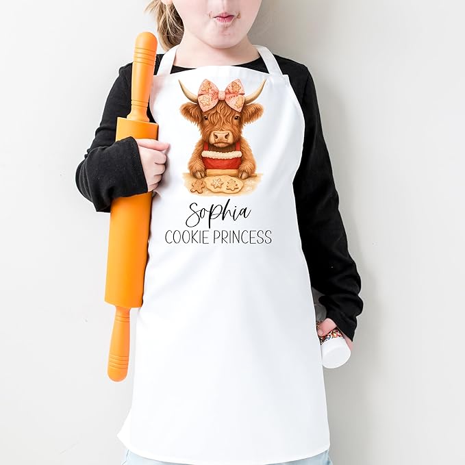 Personalized Mommy & Me Highland Cow with Bow Apron Set – Christmas Matching Family Baking Gift