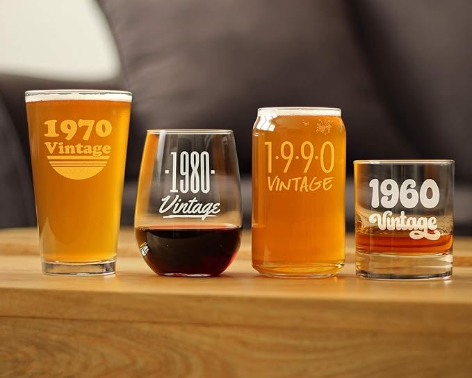 Vintage 1990 Pint Glass for Beer - 35th Birthday Gifts for Men or Women Turning 35 - Fun Bday Party Decor - 16 oz