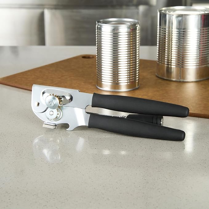 Restaurantware Stainless Steel Magnetic Manual Can Opener - German Standard Black Crank Can Opener with Magnet, Ergonomic Handle, Non-Slip - Heavy-Duty Hand Can Opener, Easy Turn, Sharp Blade