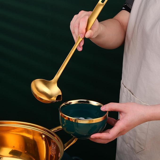 Metal Soup Ladle with Tilted Mouth，2 Piece Fat Multi-Purpose Separator Oil Strainer Serving Spoon Set for Kitchen Restaurant Cooking Hotpot Gold