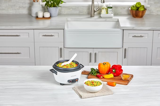 BLACK+DECKER Rice Cooker 6-Cup (Cooked) with Steaming Basket, Removable Non-Stick Bowl, White