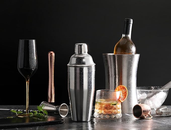 New Star Foodservice 48414 Stainless Steel Cocktail Shaker, 25 oz, Silver
