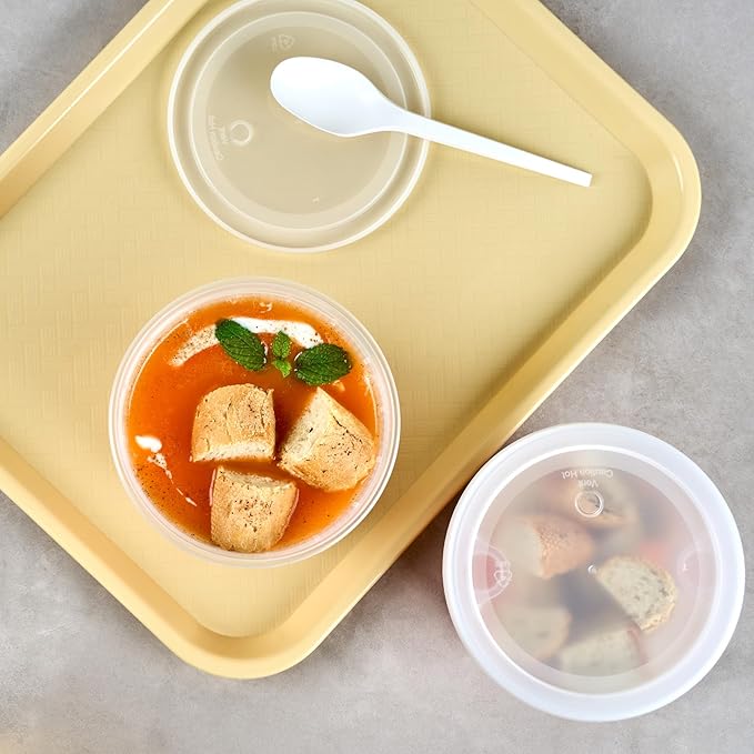 Restaurantware Plastic Food Container 100 Pack of 32 oz Clear Microwave-Safe Storage Container With Lid Leakproof Round Shape Disposable Freezer-Safe