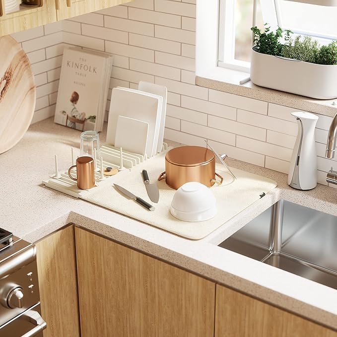 Umbra UDry Peg Drying Rack with Mat