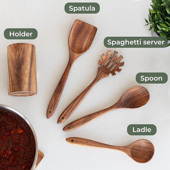 WALDWERK Wooden Spoons for Cooking – 4-Piece Kitchen Utensils Set with Teak Wood Spoons, Spatula, Pasta Server & Holder – Wooden Utensil Set – Cooking Utensils – Utensil Sets - Non Toxic