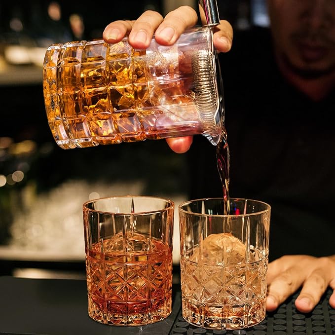 Cocktail Mixing Glass, 18.5oz Crystal Mixing Glass, Thick Bottom Bar Stirring Pitcher for Whiskey Manhattan Martini