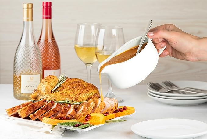 Kook Gravy Boat & Saucer, Ceramic Serving Dish, Dispenser with Tray for Sauces, Dressings and Creamer, Large Handle, Microwave and Dishwasher Safe, White 23.8 oz (Gravy Boat with Spoon)