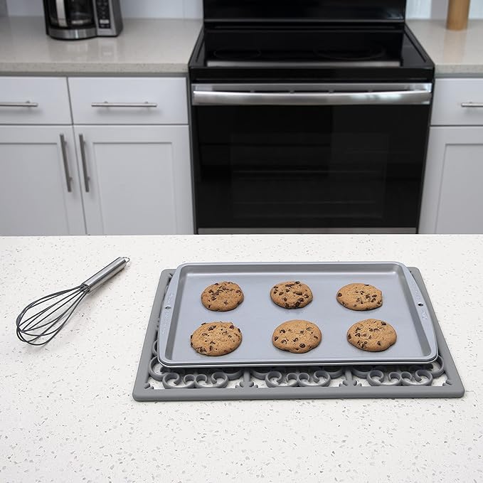GASARÉ, Extra Large, Thick, Silicone Trivet for Hot Dishes, Pots, and Pans, Heat Resistant Mat for Countertop, Hot Pad for Kitchen, Easy to Clean, 16 x 12 x 3/8 Inches, Gray