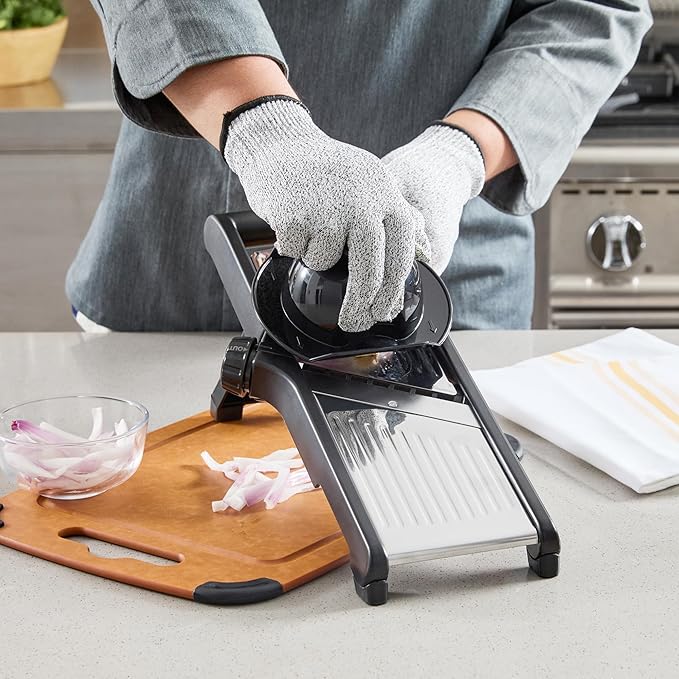 Restaurantware Stainless Steel Adjustable Mandoline Slicer - German Standard Vegetable Slicer with Blade Guard, Includes Cut-Resistant Gloves - Food Slicer for Potato, Onions, Cucumbers, Tomato