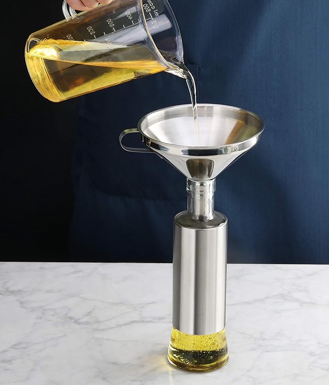 New Star Foodservice Stainless Steel Funnel with Detachable Strainer/Filter, 5", Silver