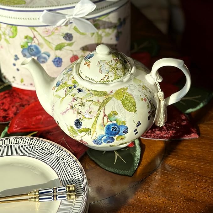 Wild Berries Bone China Teapot 33.81 fl oz (1000 ml) in Gift Box